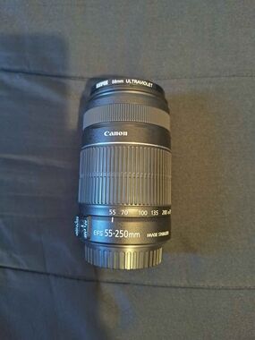 Canon EF-S 55-250mm Telephoto Zoom Lens - Black